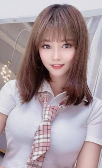 肤白貌美身材好，性感火辣的高颜值妹子